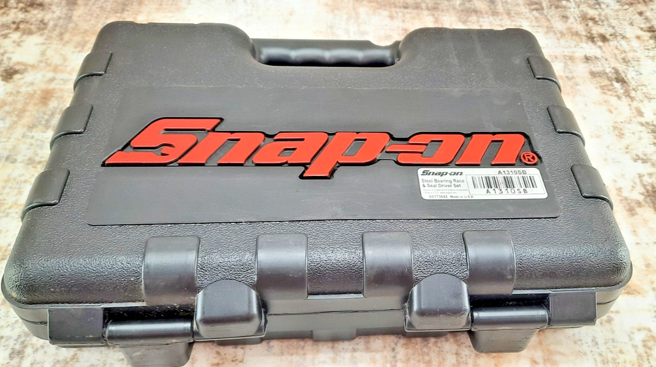 Snap-on A1310SB 10pc Steel Bearing Race & Seal Driver Set