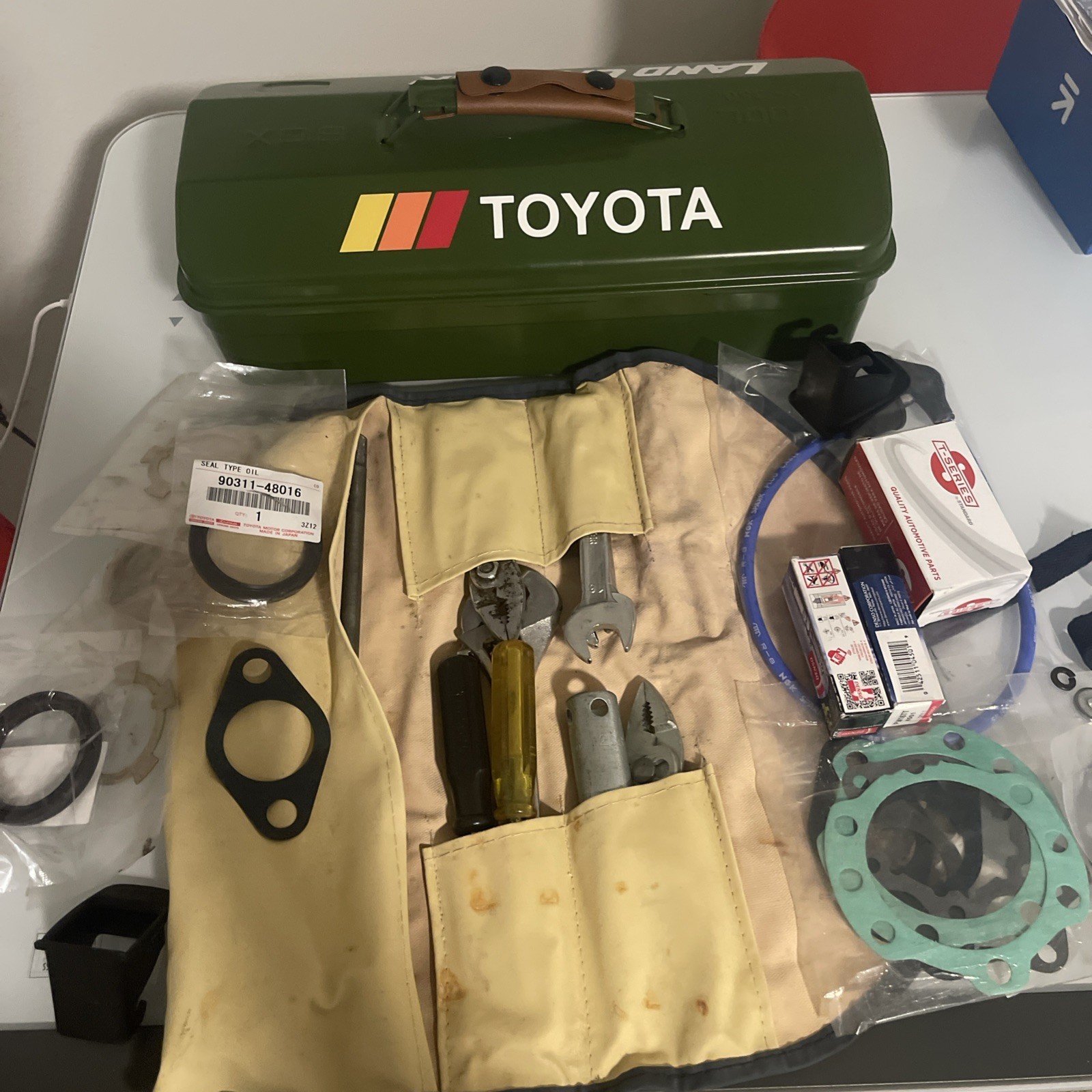 Toyota Tools With Tool Box