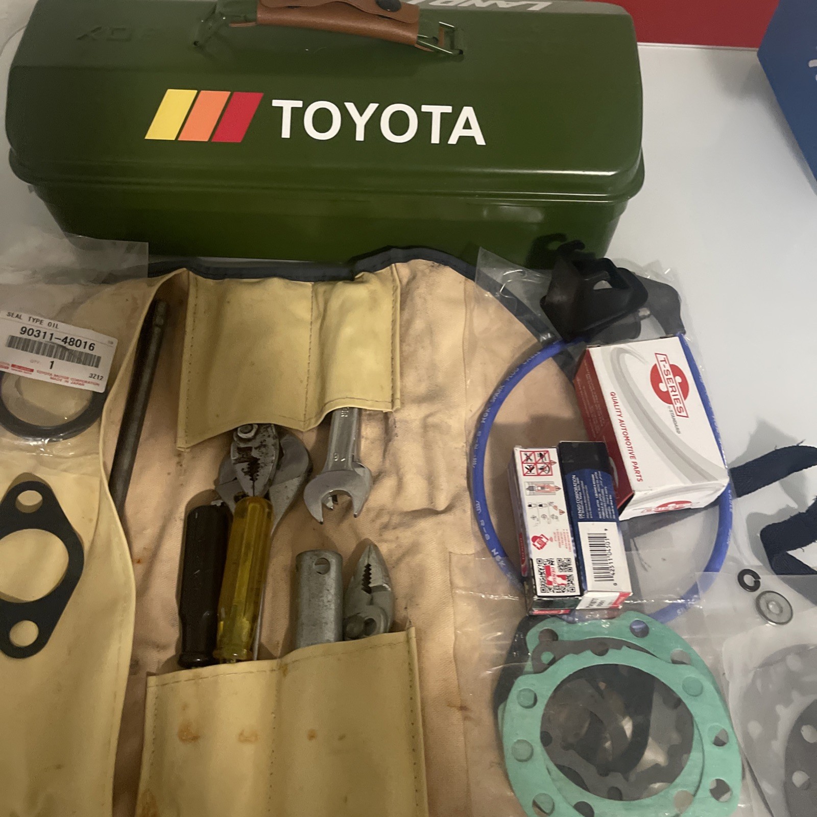 Toyota Tools With Tool Box