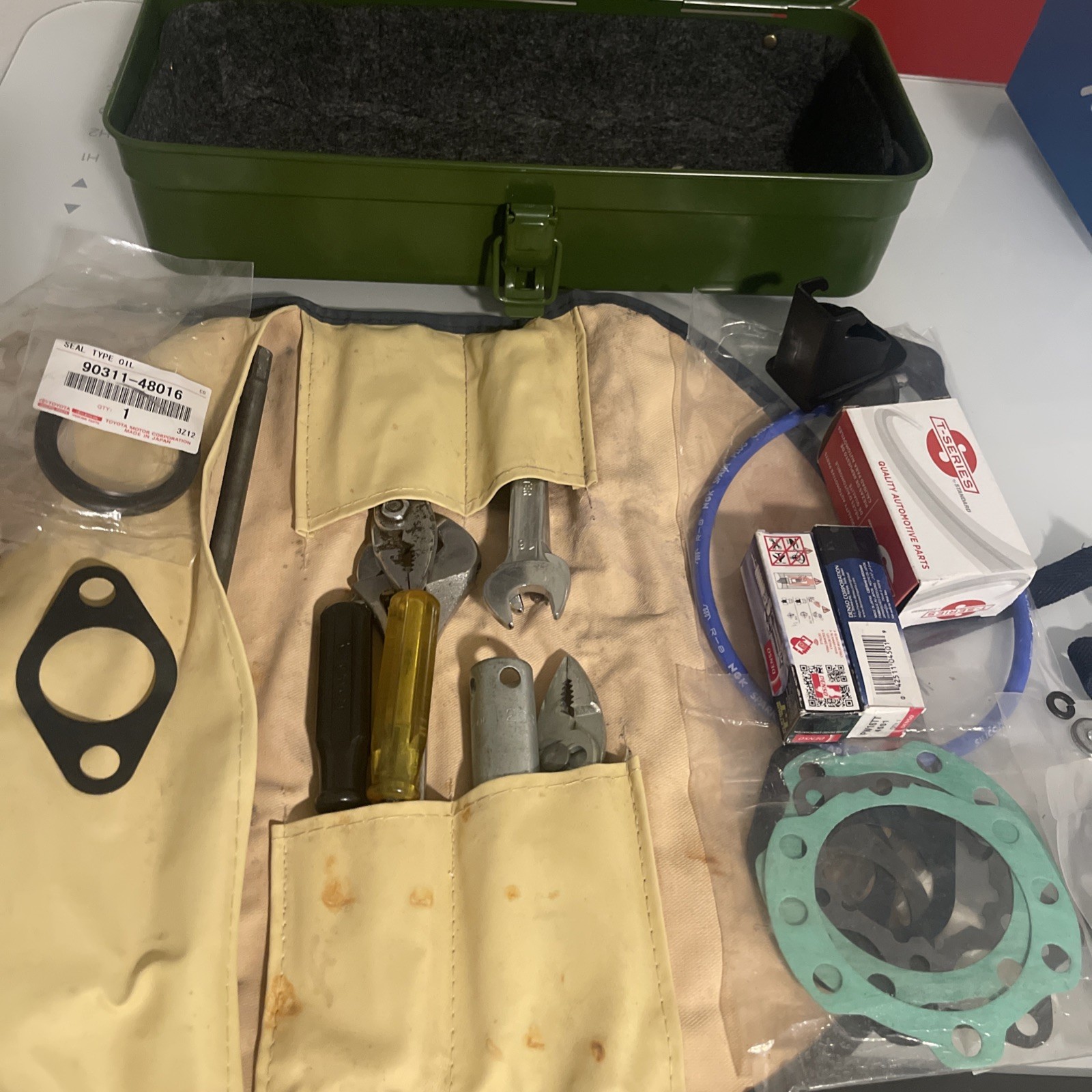 Toyota Tools With Tool Box