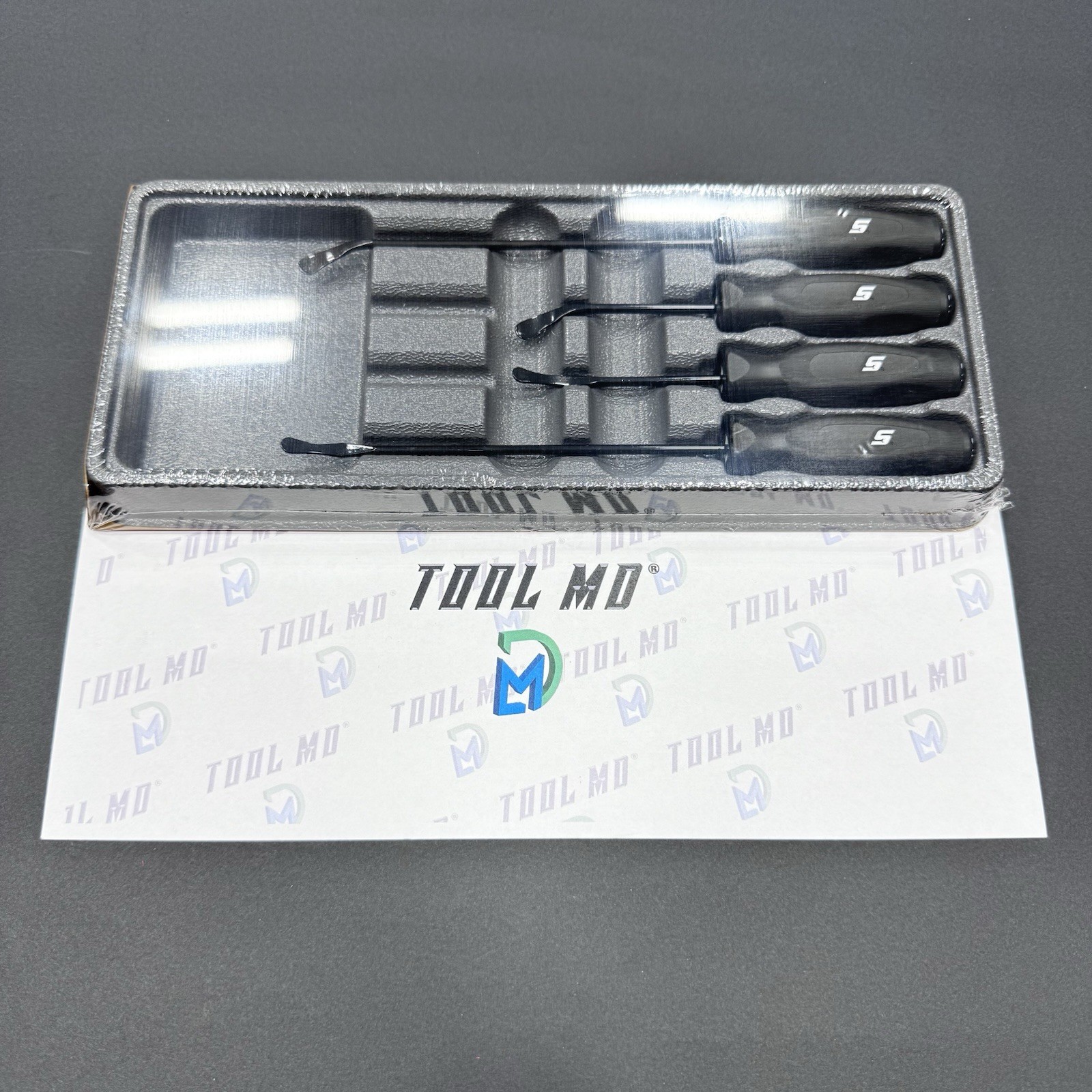 Snap-on Tools USA NEW 4pc Soft Grip BLACK Seal Removal Tool Set SGSR104A