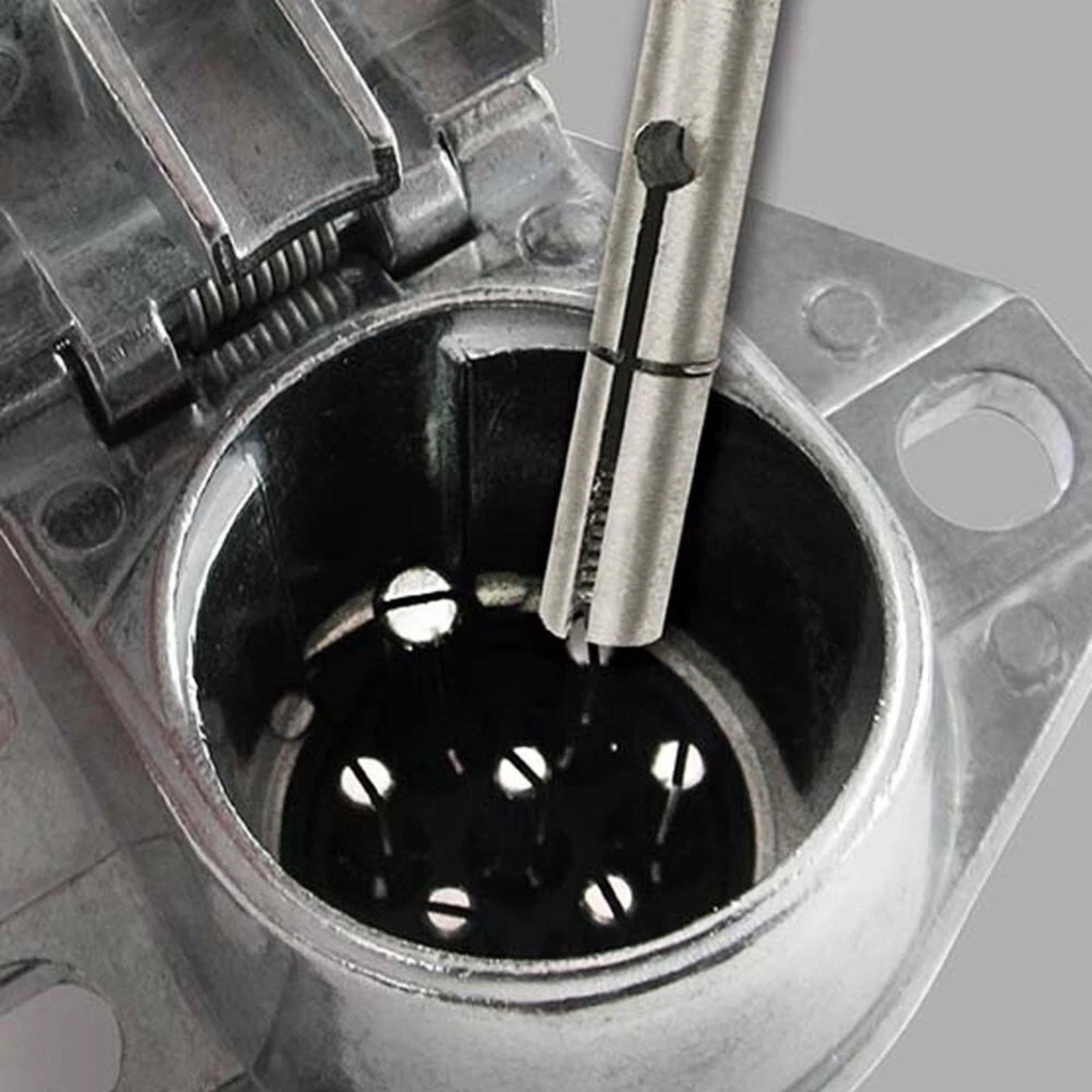 7-Way Round Pin Tractor Trailer adapter Plug Cleaner || IPA 8024 terminal