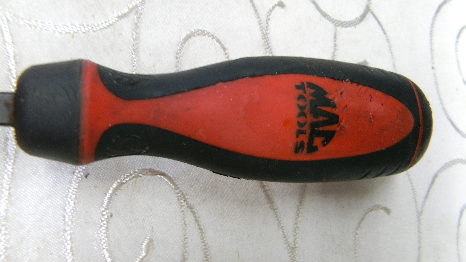 MAC TOOLS 9-1/4″ LONG RED AND BLACK U-NOTCH UPHOLSTERY TOOL #UT4U