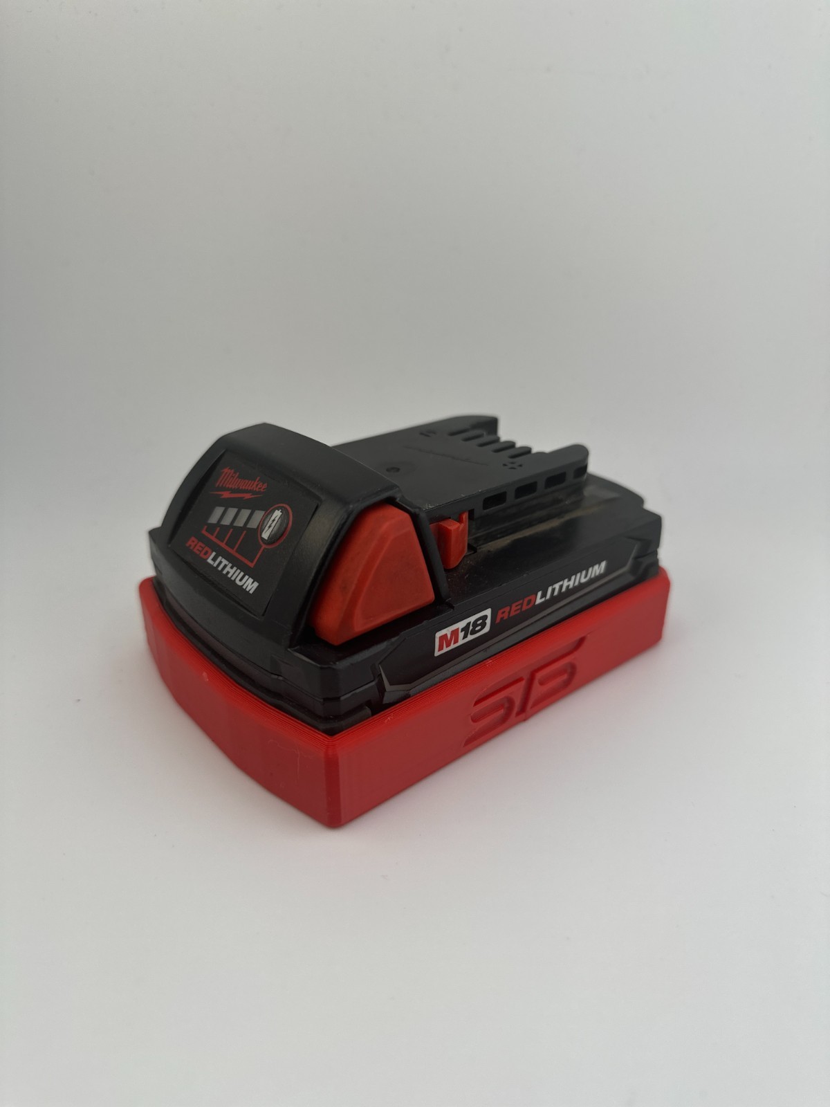 STS Auto Design MW1820 – Milwaukee M18 1.5/2.0Ah Magnetic Battery Cover
