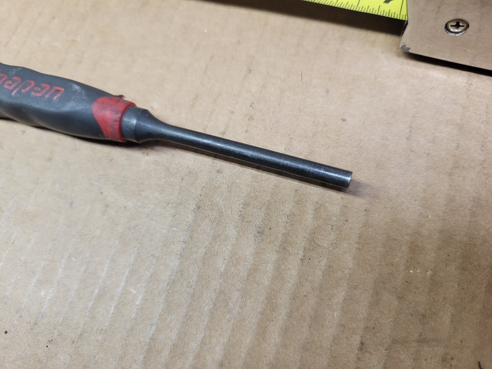 Snap On 3/16″ Pin Punch With Red / Black Comfort Handle Grip No PPSG106