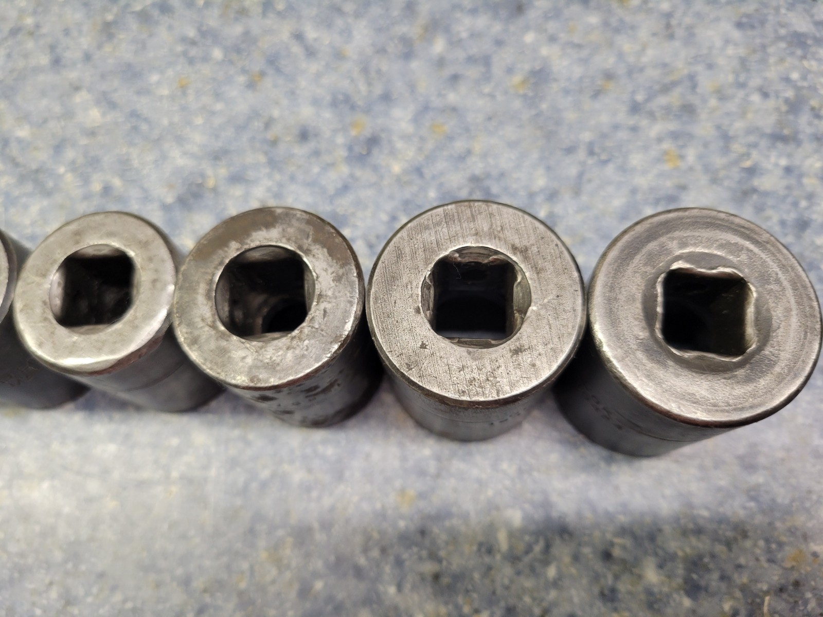 Craftsman USA 12-Piece 1/2″ Drive 6-Point Impact socket Set 3/8 – 1-1/16