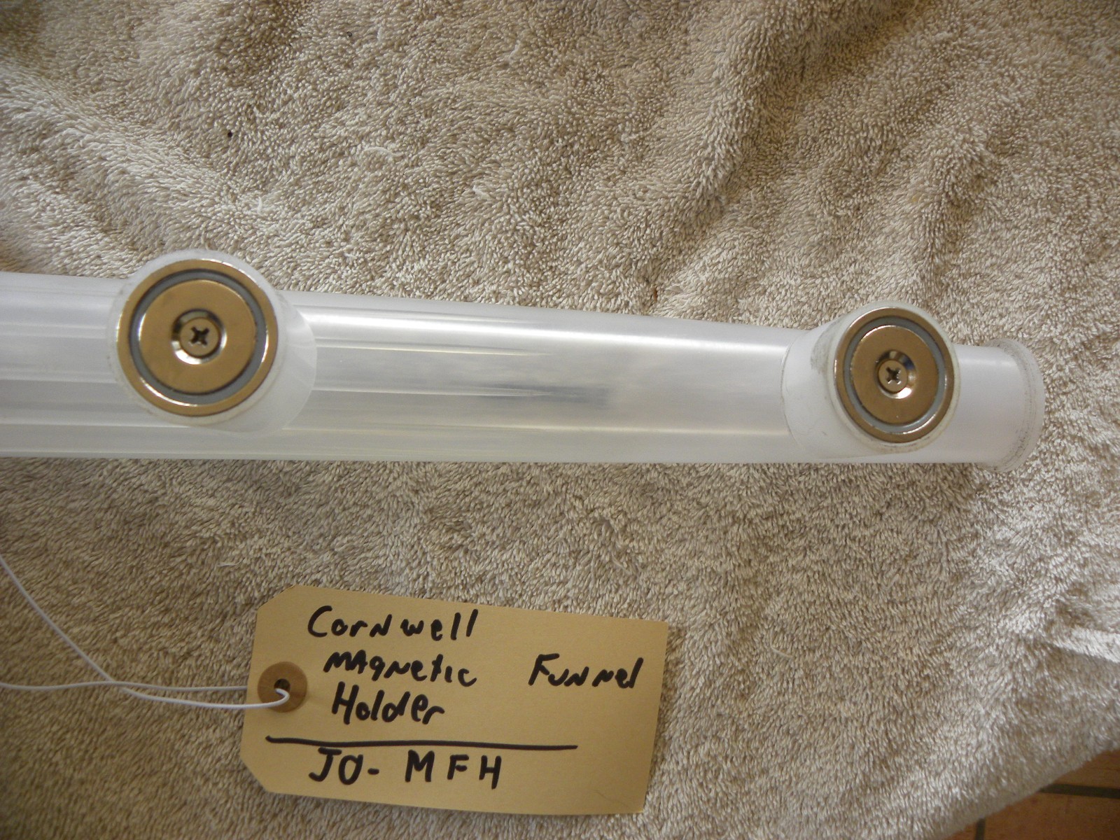 Cornwell Magnetic Funnel Holder