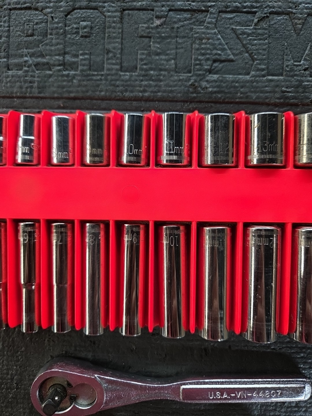 Craftsman USA 27-Piece 1/4″ Drive 6-Point Metric Deep Shallow Socket Set w/ Tray