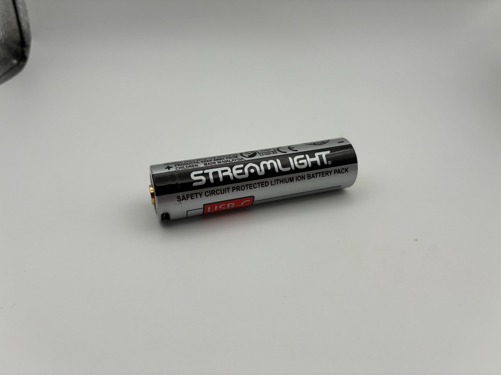 Streamlight SL-B26 Protected Li-Ion USB Rechargeable Battery Pack Silver