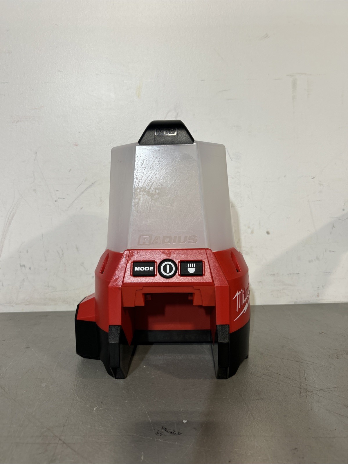 Milwaukee 2144-20 M18 RADIUS Compact Site Light with Flood Mode
