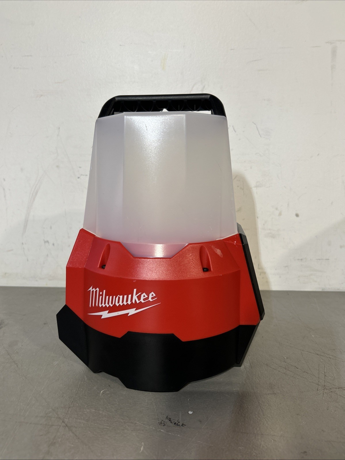 Milwaukee 2144-20 M18 RADIUS Compact Site Light with Flood Mode