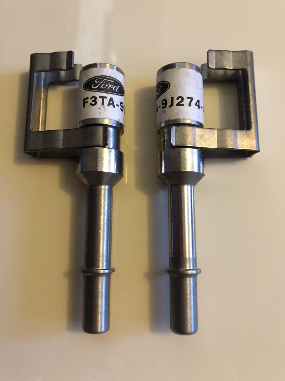USA!!! NOS FORD Genuine OEM F3TA-9J274-AA Fuel Pump Cross-Flow Check Valves (x2)