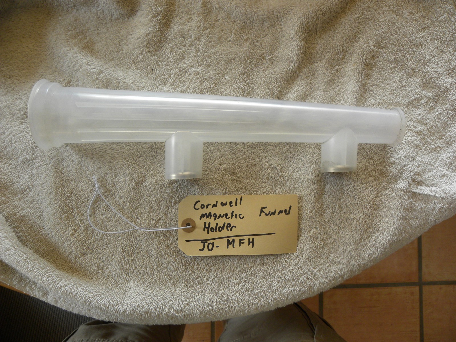 Cornwell Magnetic Funnel Holder