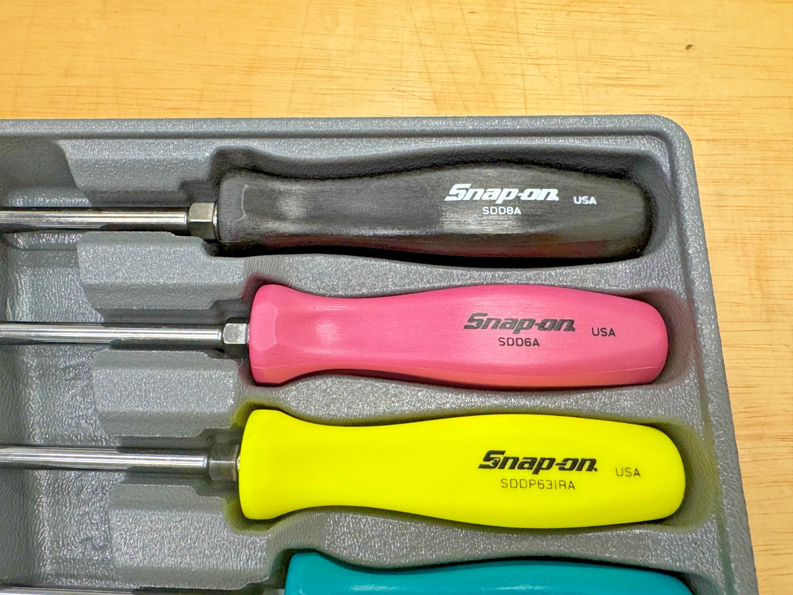 Snap-on Tools USA MULTICOLOR 7pc Hard Grip Combination Screwdriver Set SDDX70AMC