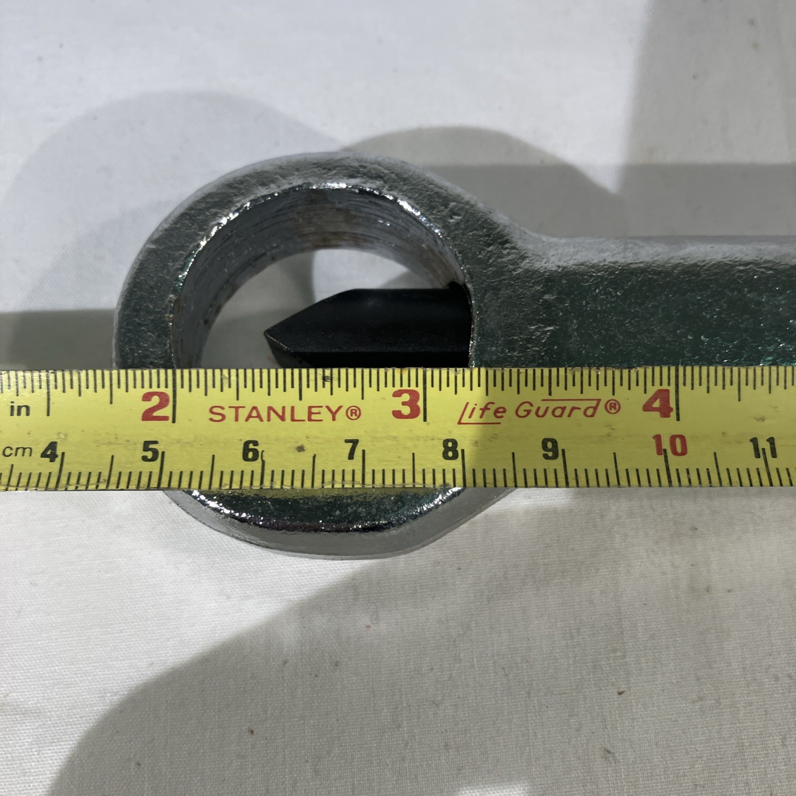 Nut Splitter Nut Cutter Nut Remover 30mm & 18mm openings