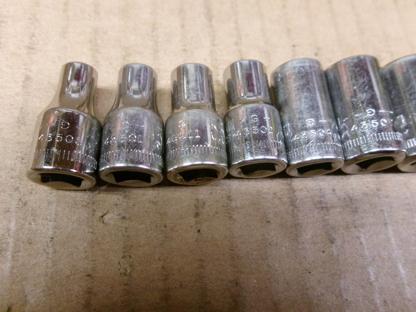 Craftsman USA 12-Piece 1/4″ Drive 6-Point Metric Socket Set 4-14 MM G Series
