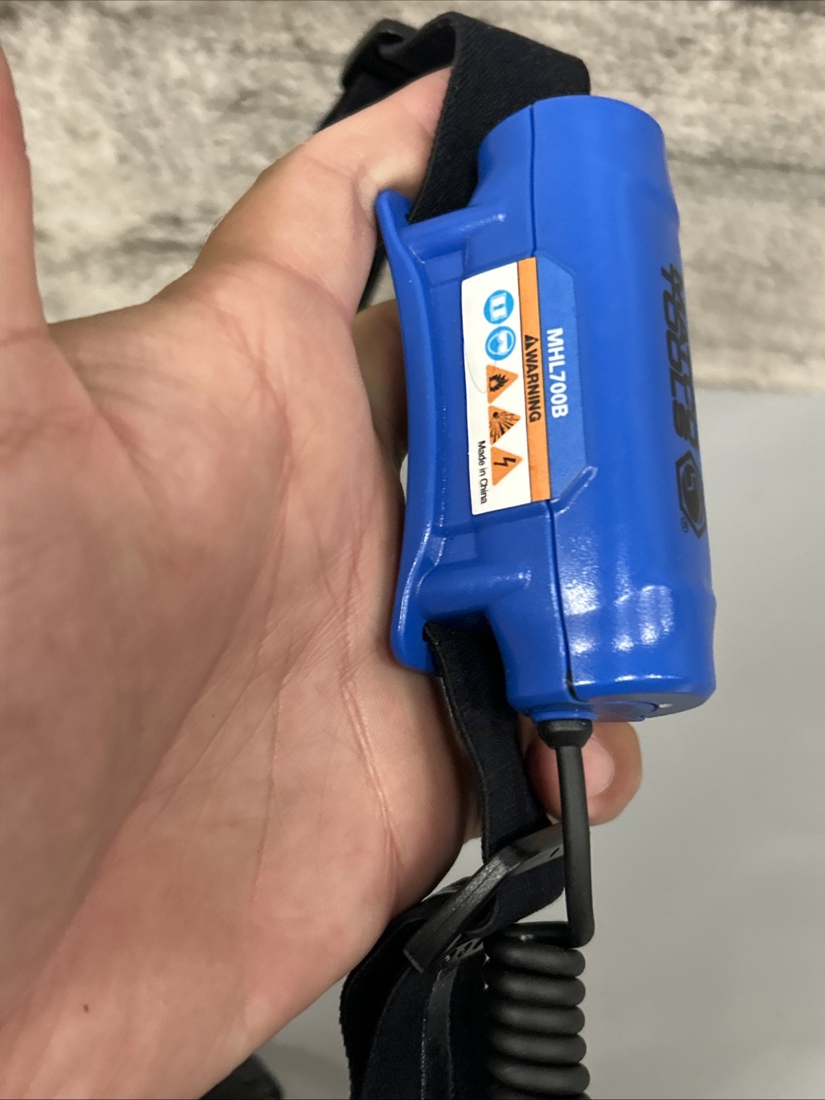 700 LUMEN DUAL LED STRIP AND PIVOTING HEADLAMP WITH MOTION SENSOR – BLUE Tested