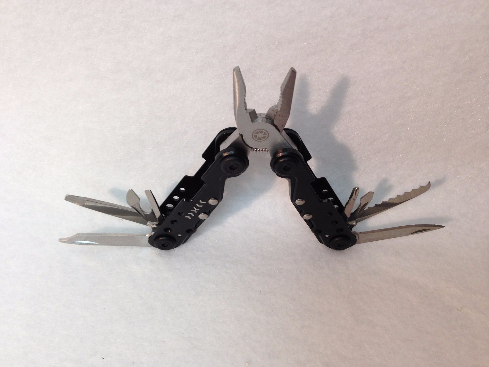 New 13 In 1 Pocket Sized Multi-tool MULTI FUCTION TOOL PLIERS