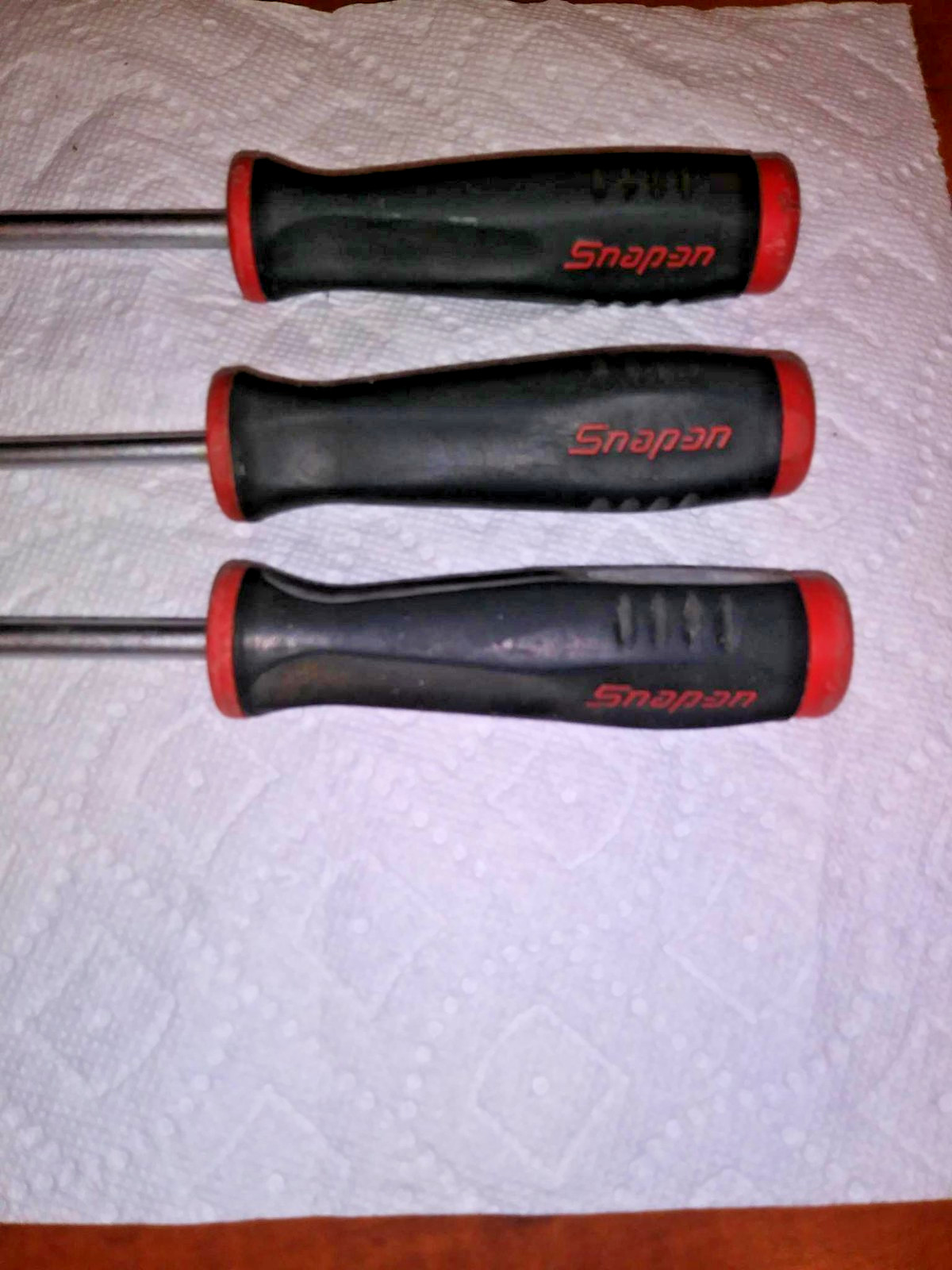 SNAP-ON 3PC. TRIM PAD CLIP REMOVER SET. RED & BLACK SOFT GRIP HANDLES LIKE NEW