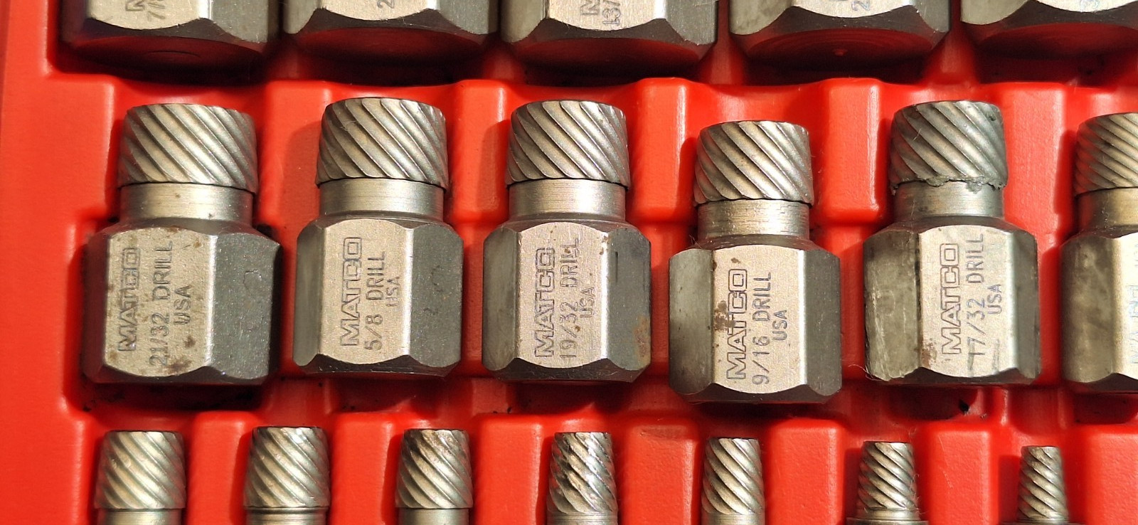 Matco Tools SEXS25 25 piece hexagonal head multi spline screw extractor set