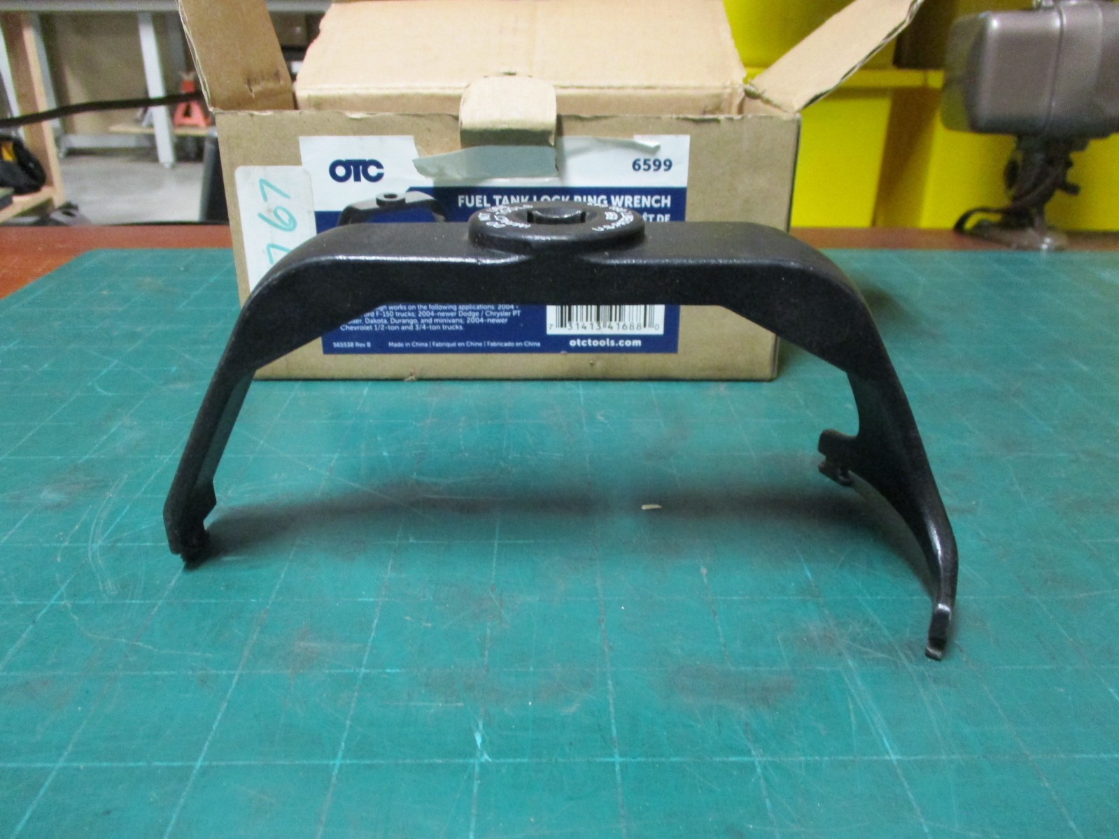 AUTOMOTIVE TOOLS * OTC * FUEL TANK LOCKING RING WRENCH * 6599