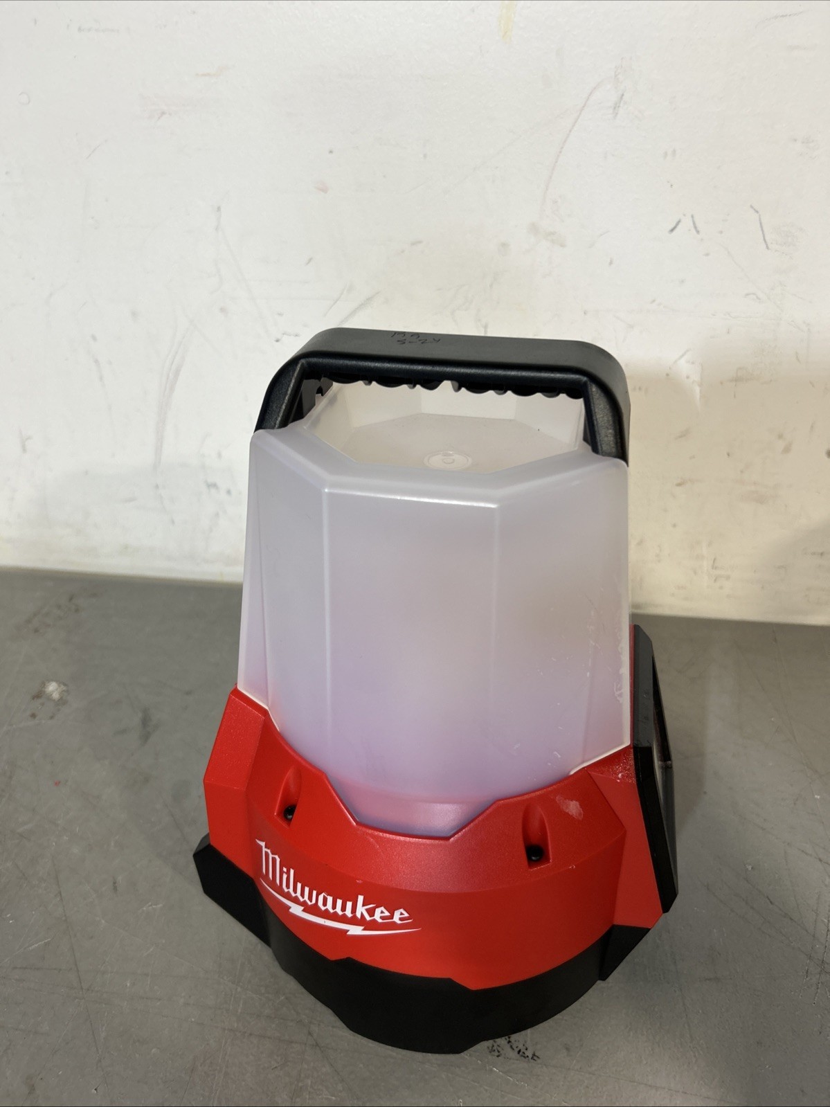 Milwaukee 2144-20 M18 RADIUS Compact Site Light with Flood Mode