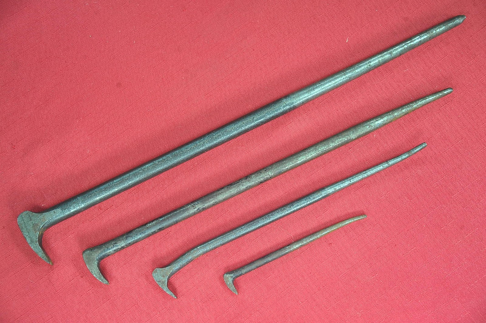 Snap-On 1250 & 2050 Rolling Head Pry Bar plus 2 extra to complete set of 4