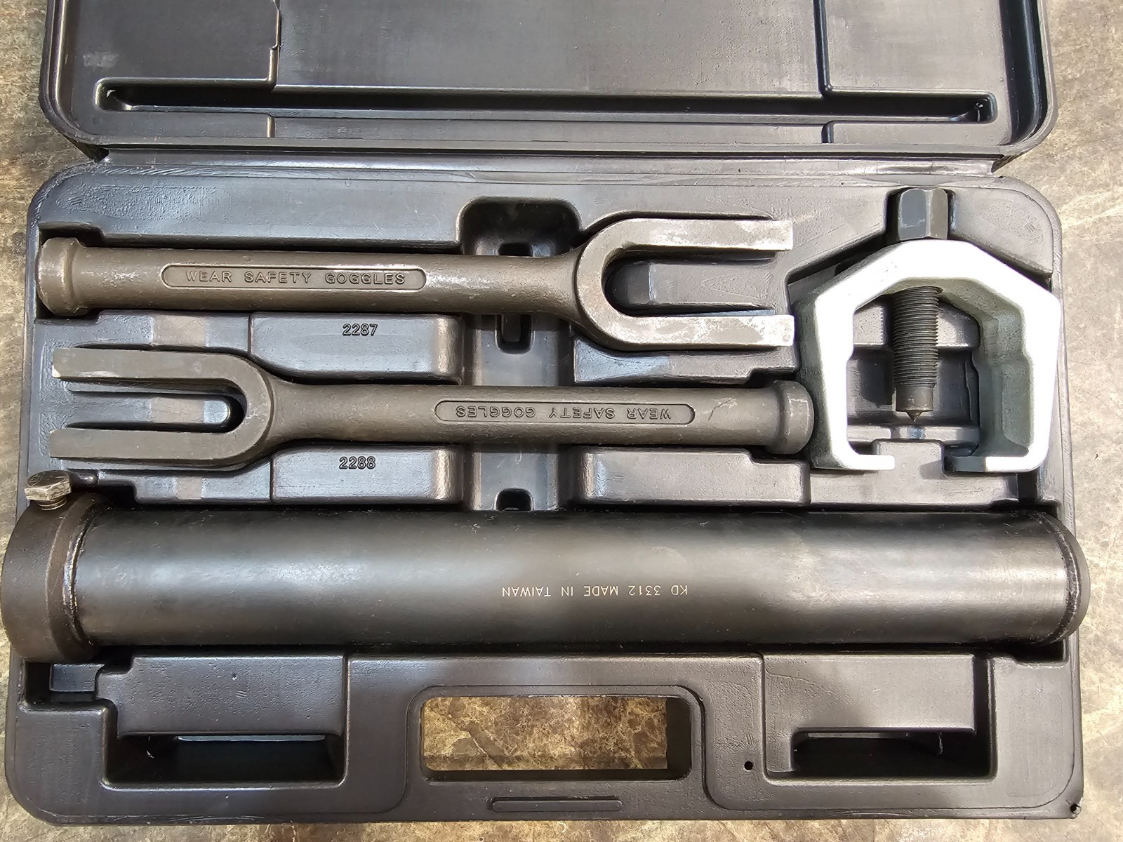 KD Tools Suspension Service Kit – Ball joint Seperator – Arm Puller – 62326
