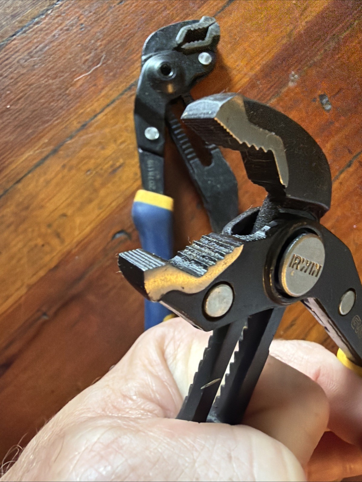IRWIN Tools VISE-GRIP GrooveLock Pliers Set, 2-pack (8″, 10″), Blue/Yellow
