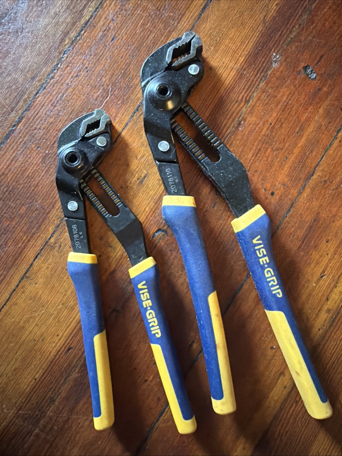 IRWIN Tools VISE-GRIP GrooveLock Pliers Set, 2-pack (8″, 10″), Blue/Yellow