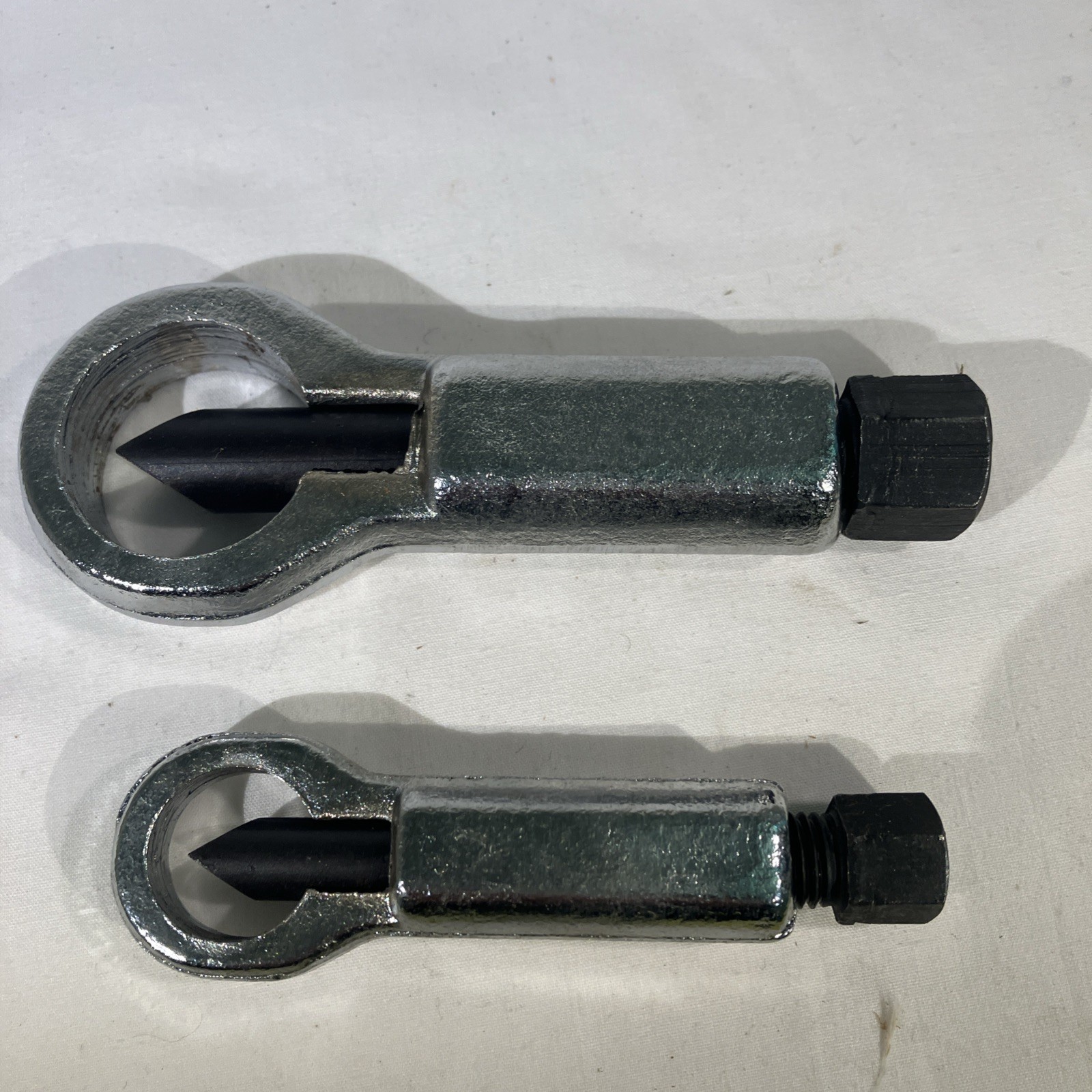 Nut Splitter Nut Cutter Nut Remover 30mm & 18mm openings