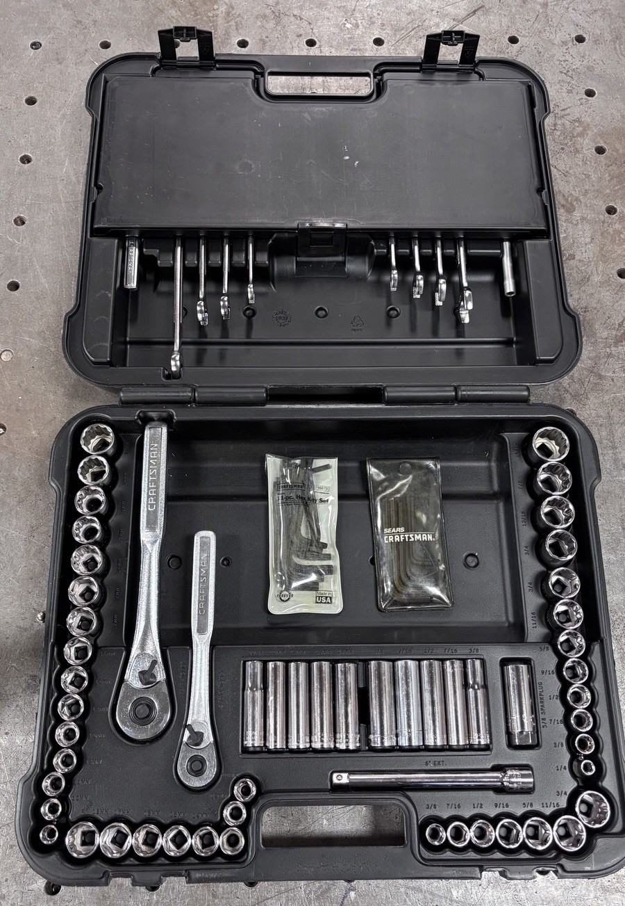 Craftsman USA 137 Piece Mechanic Tool Set with Case No 34137 Very Good!