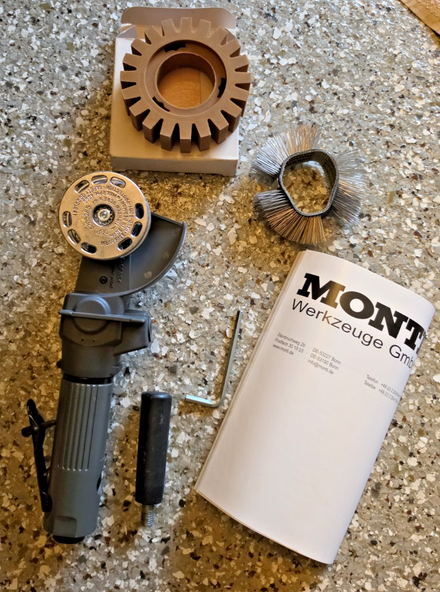 MBX® Monti Tool Set w/ Wire Brush, Rubber Wheel, Wrench, Manual