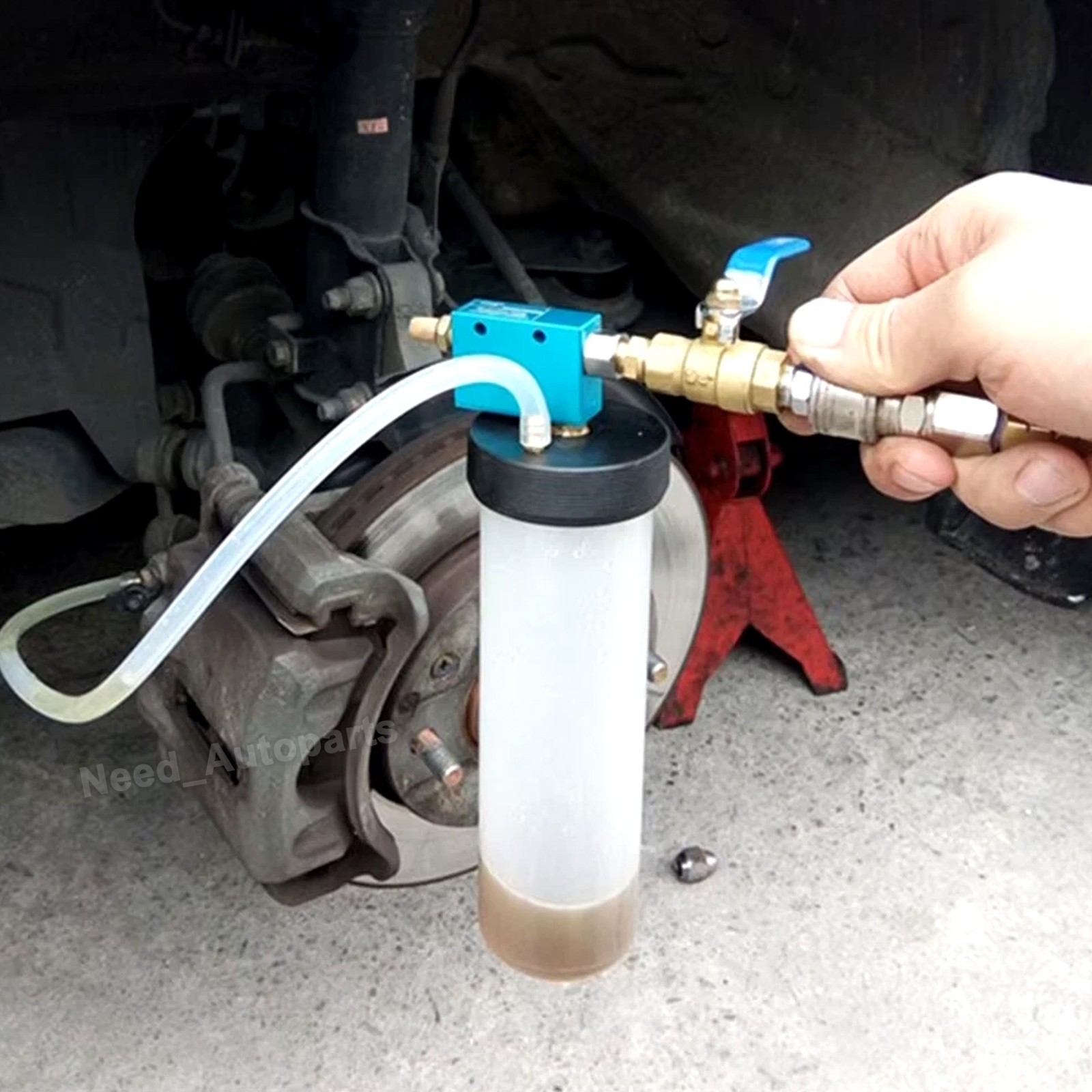 1*Car Brake Fluid Oil Change Replacement Tool Pneumatic Vacuum Bleeder Extractor
