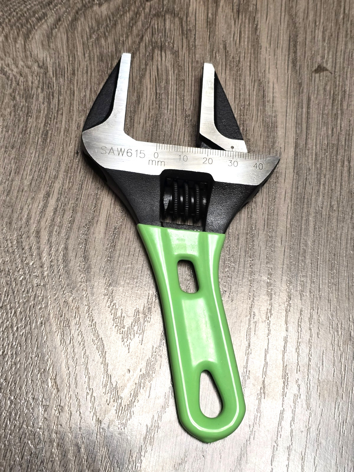 VIM 6″ Green Stubby Wide Mouth Opening Adjustable Wrench Opens to 1-5/8″ #SAW615