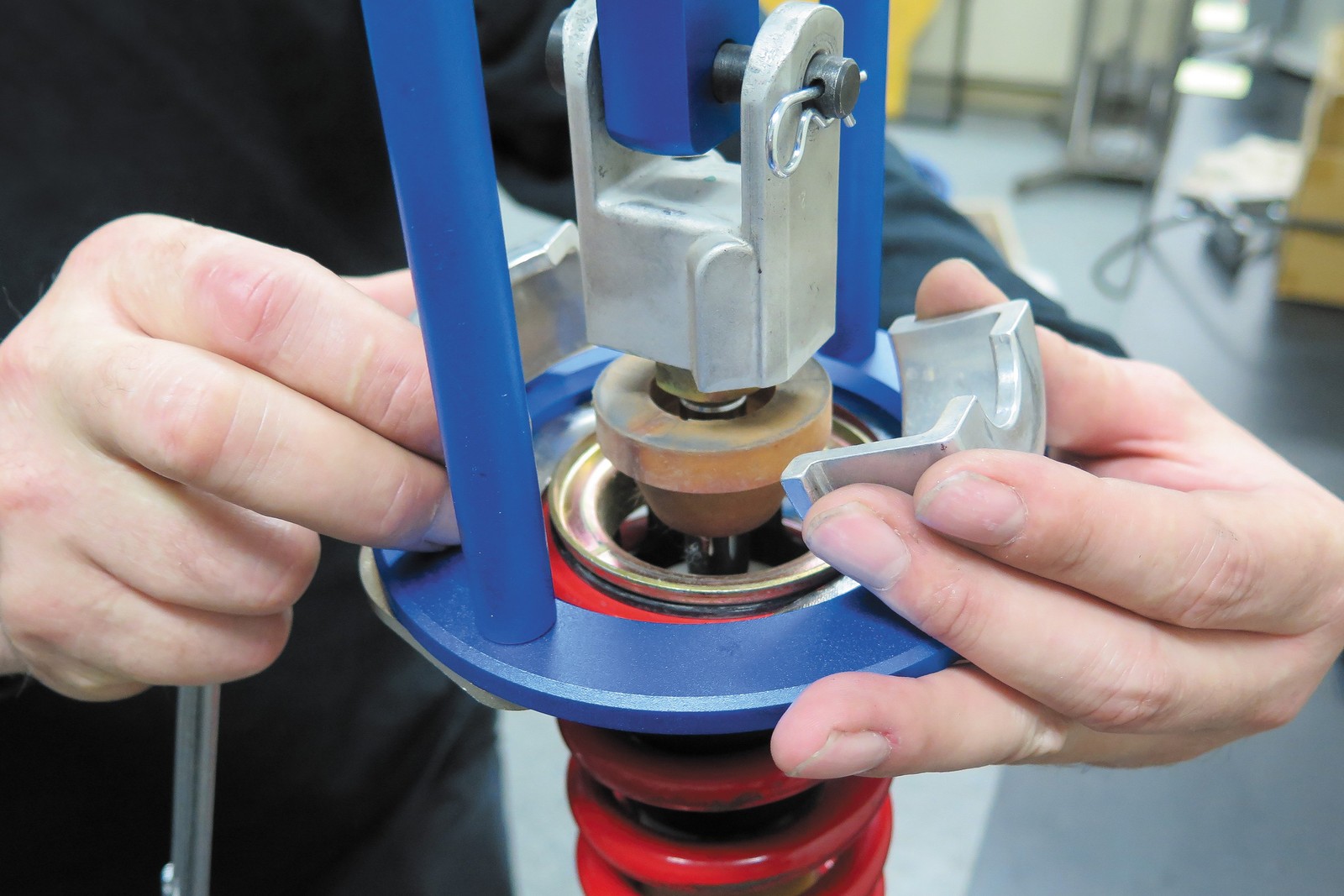 Motion Pro Shock Spring Compressor
