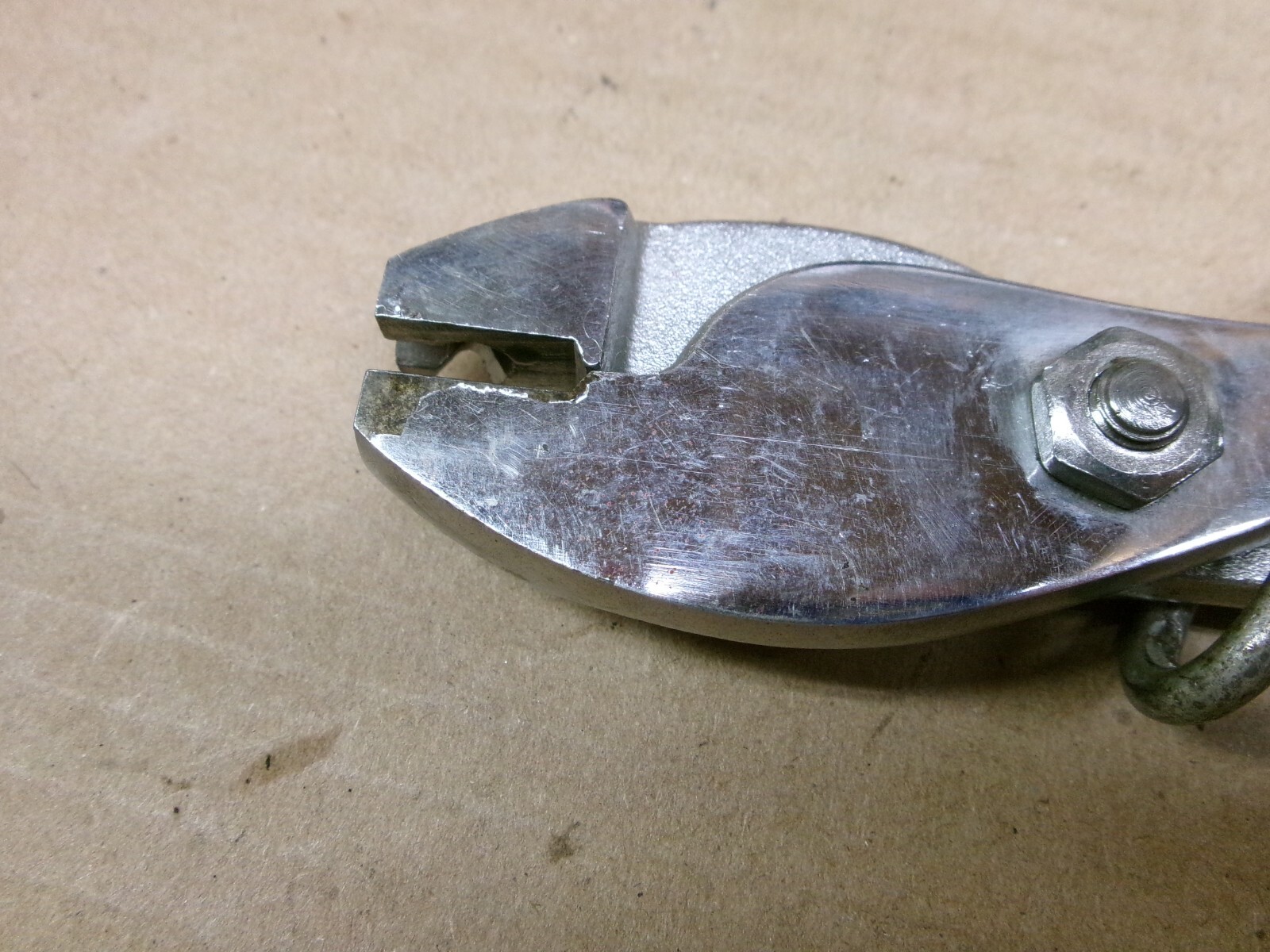Klein USA 7-1/2″ Hose Clamp Pliers with Chain Link Lock No 514-6