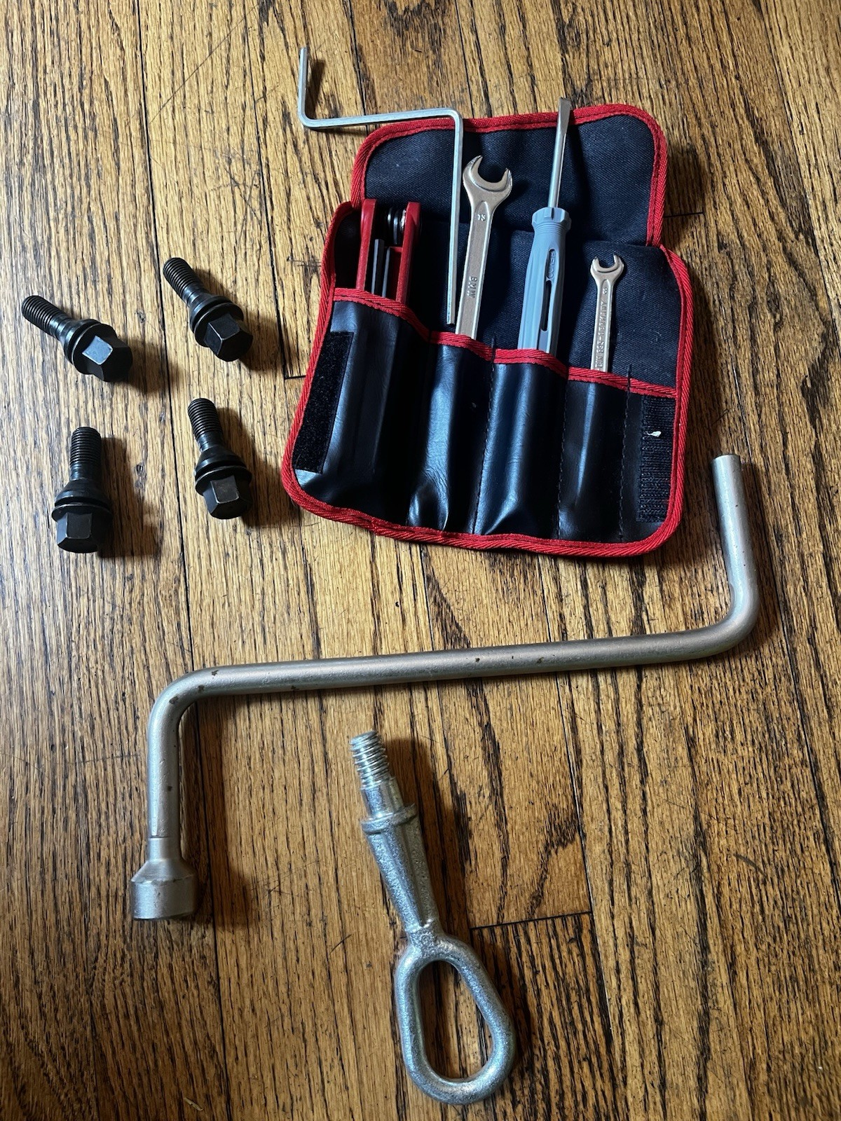 2002 BMW X5 3.0 Tool Kit, Lug Nuts (4), Tow Hook, Tire Iron (E53 2000-2006)