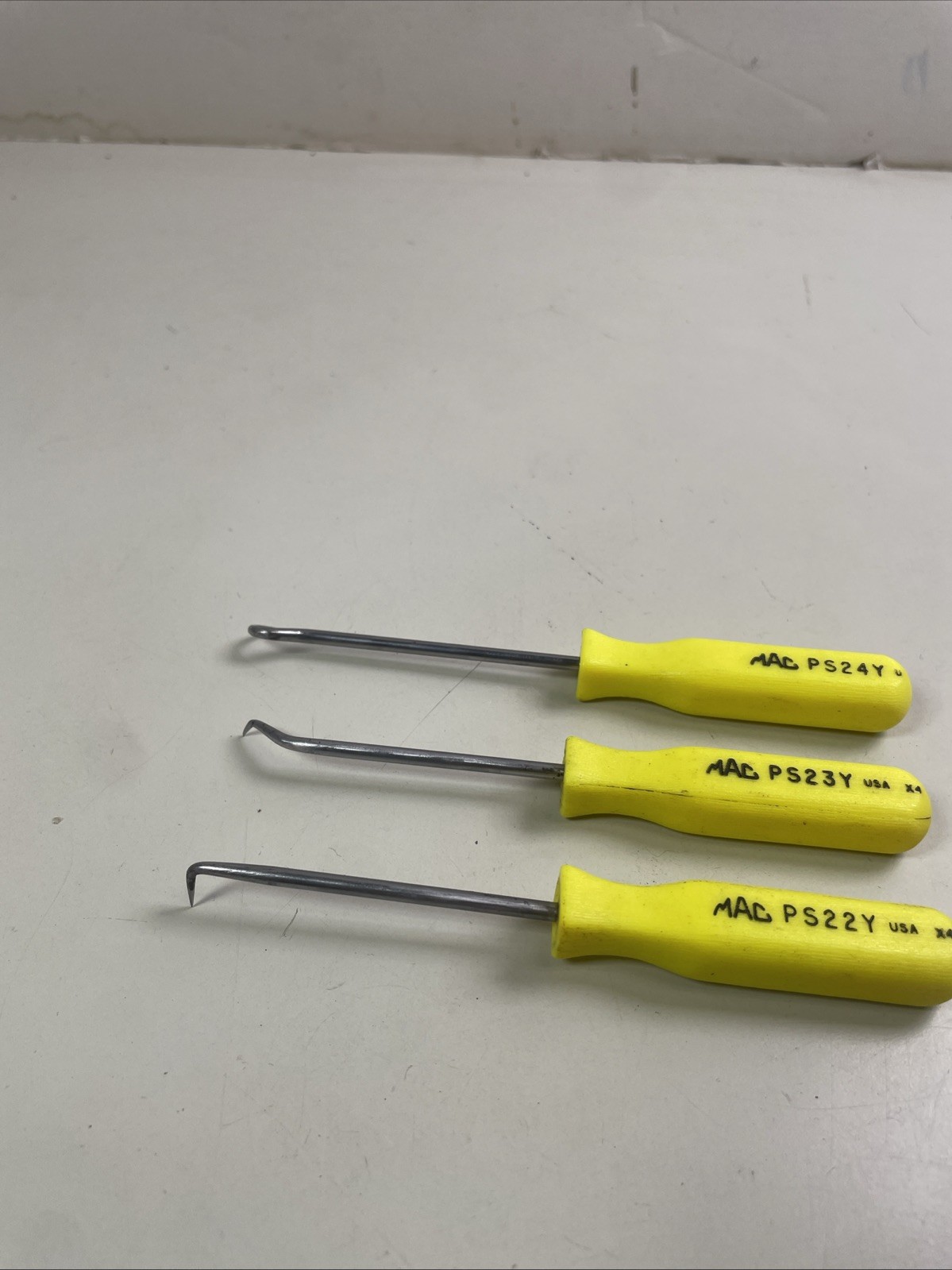 Mac Tools Yellow Handle 3 Piece Mini Pick Set PS22Y PS23Y PS24Y Good Condition
