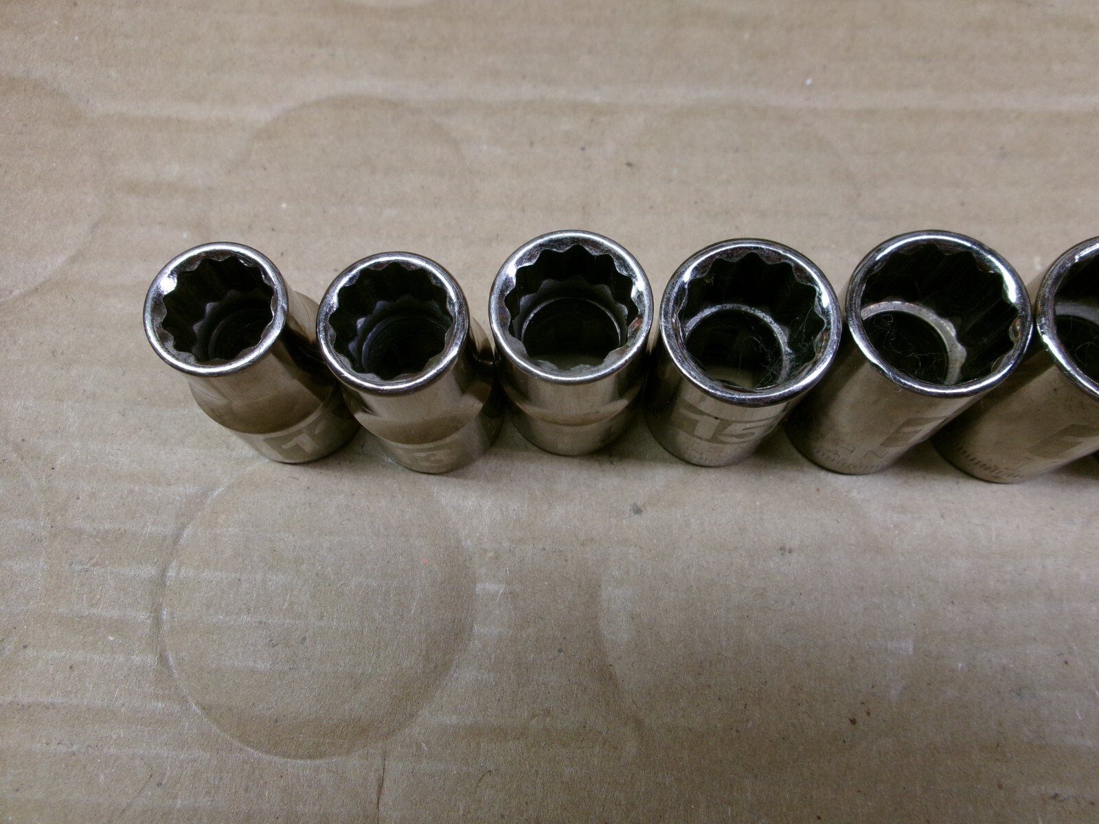 Craftsman USA 9 Piece 1/2″ Drive Metric 12-Point Easy Read Socket Set / Lot