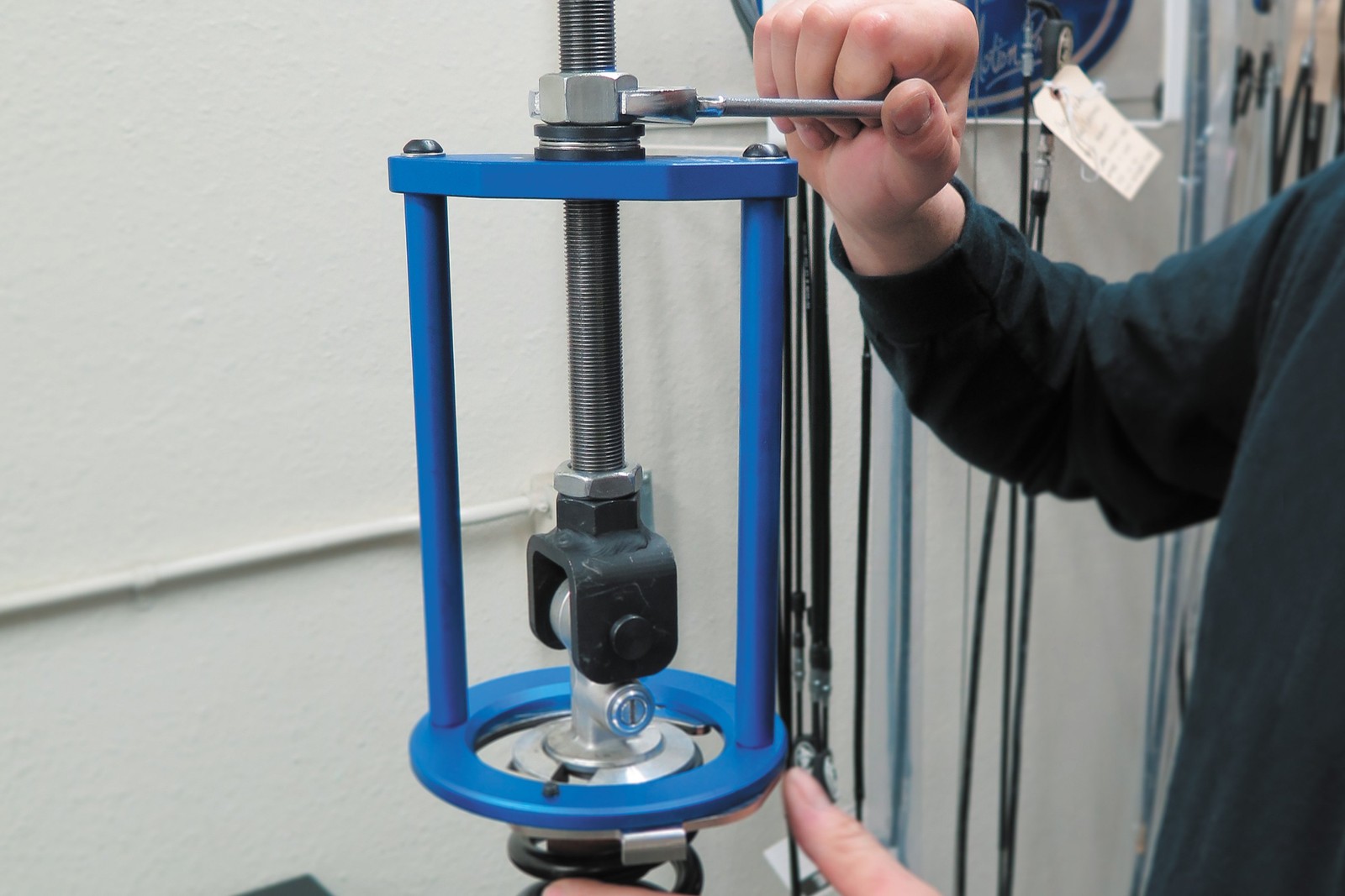 Motion Pro Shock Spring Compressor