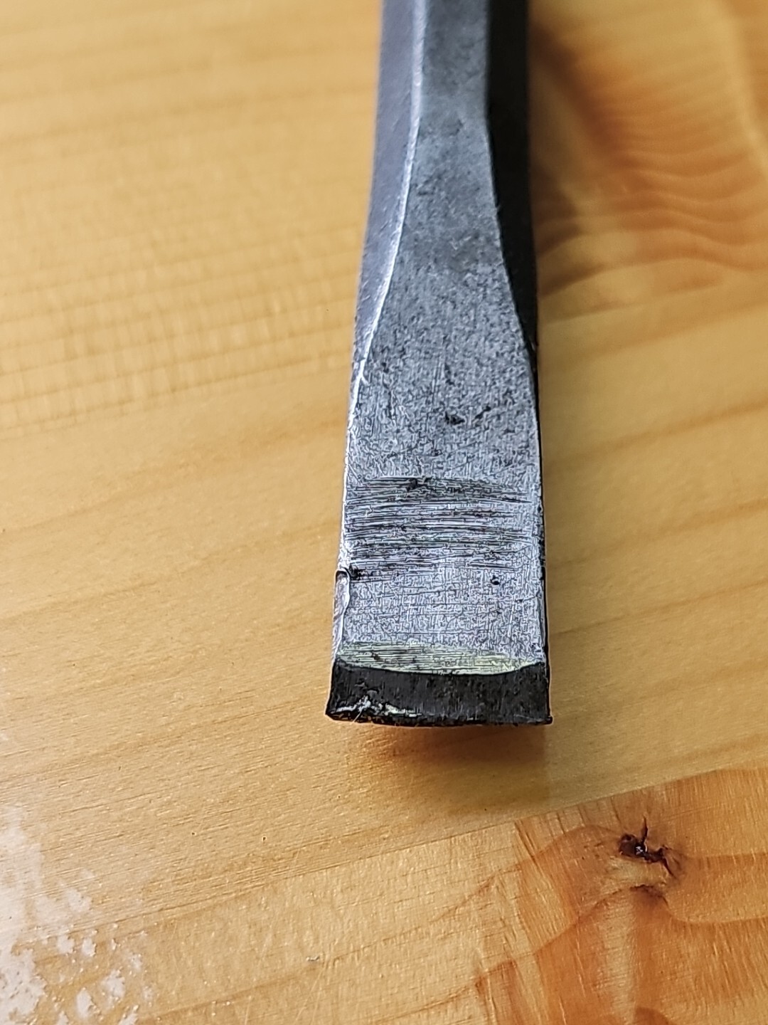 Mac Tools Steel Chisel w/Black-Oxide Finish 1/2″ x 6″ M33
