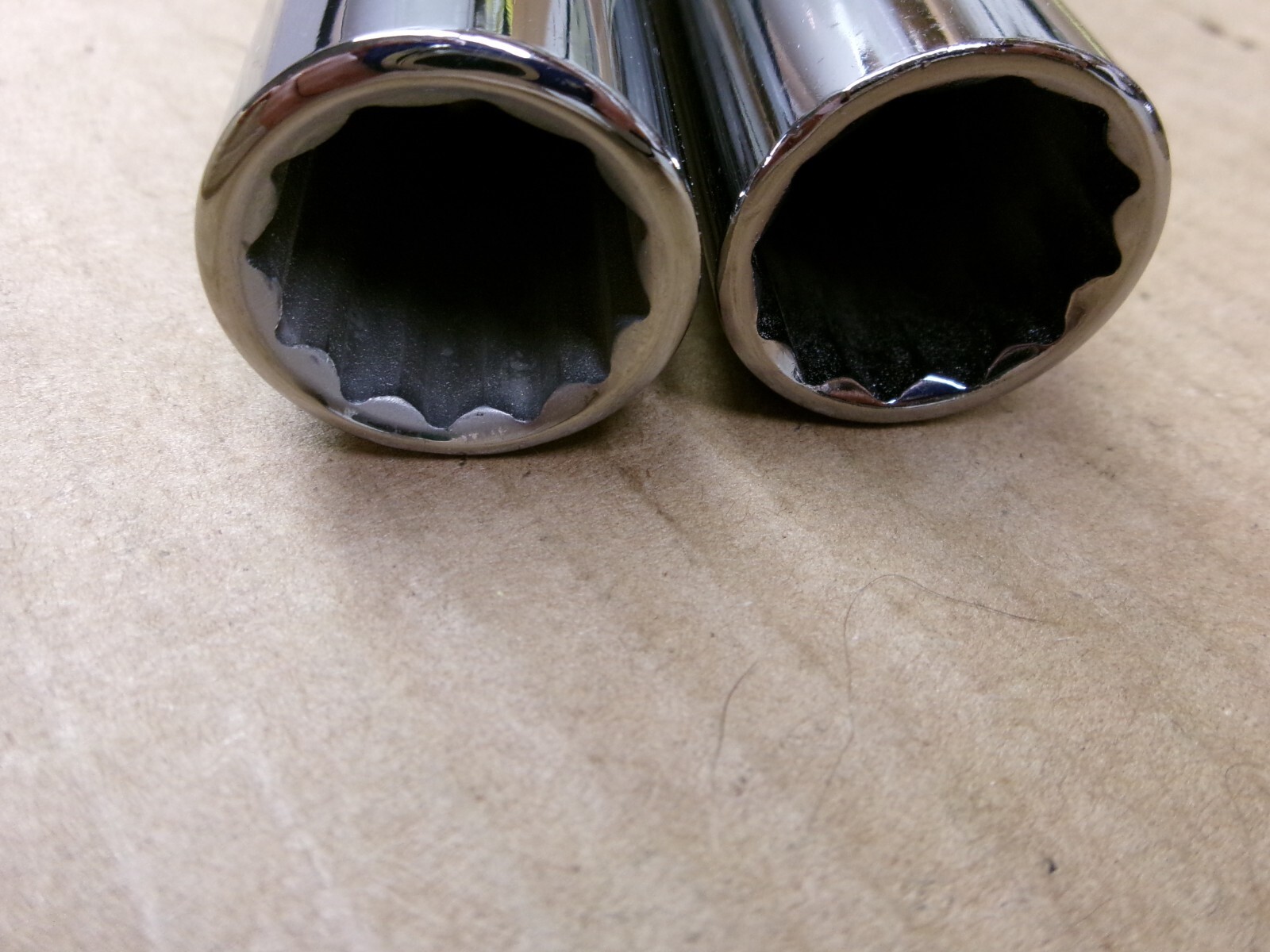 Craftsman USA 1/2″ 2-Piece Dual Marked 12-Point Deep Socket Lot 18 + 19 MM