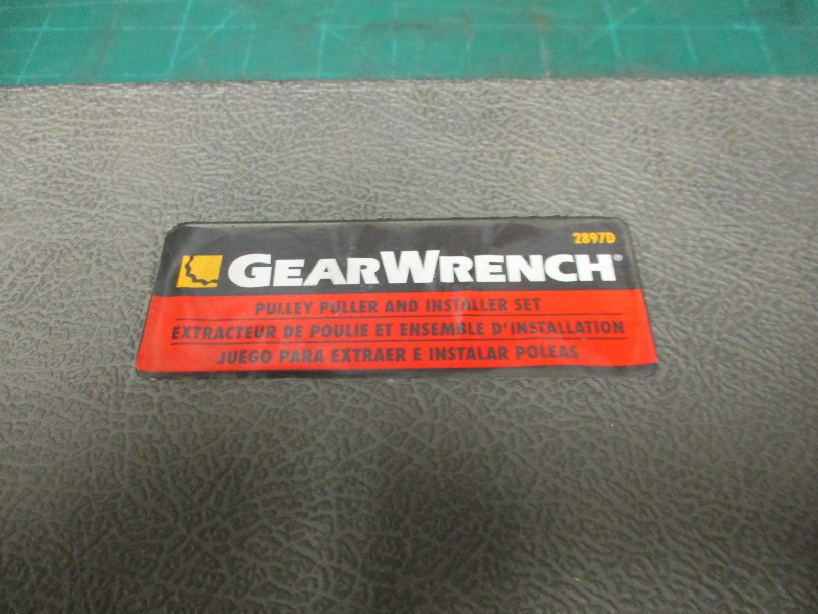 AUTOMOTIVE TOOLS * GEARWRENCH * 2897D * PULLEY PULLER & INSTALLATION SET