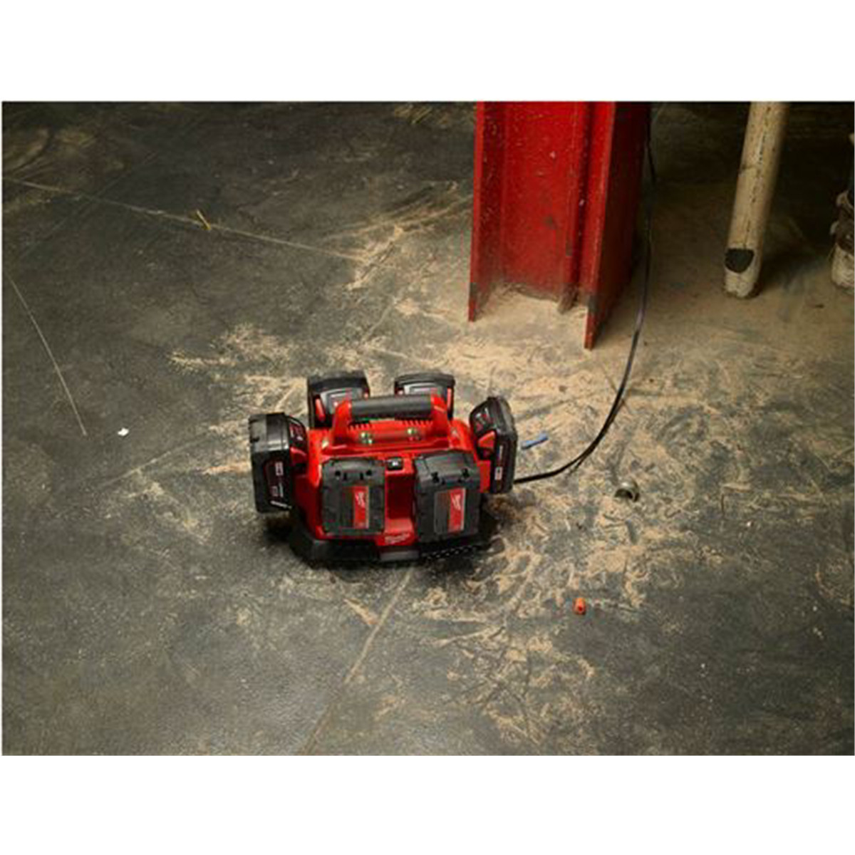 Milwaukee 48-59-1806 M18 Six Pack Sequential Battery Charger, Compact
