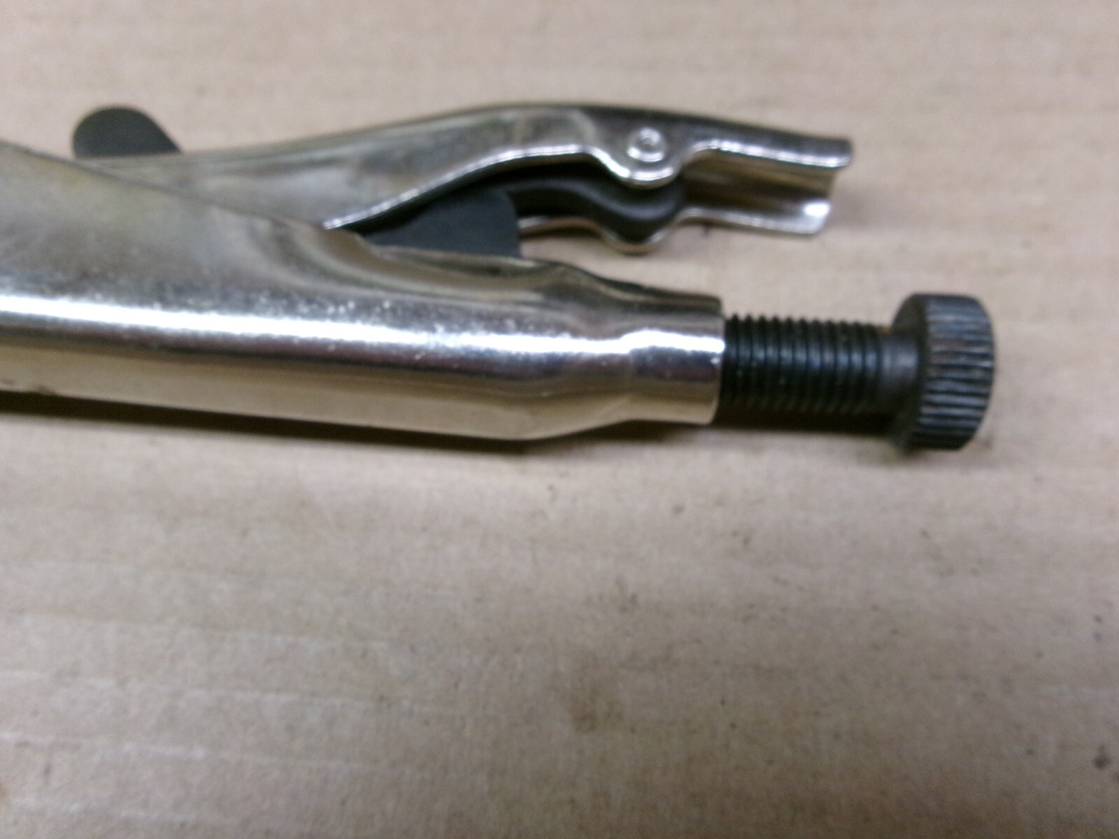 Grip-On 9″ Axial Locking Chrome Pliers No 92507