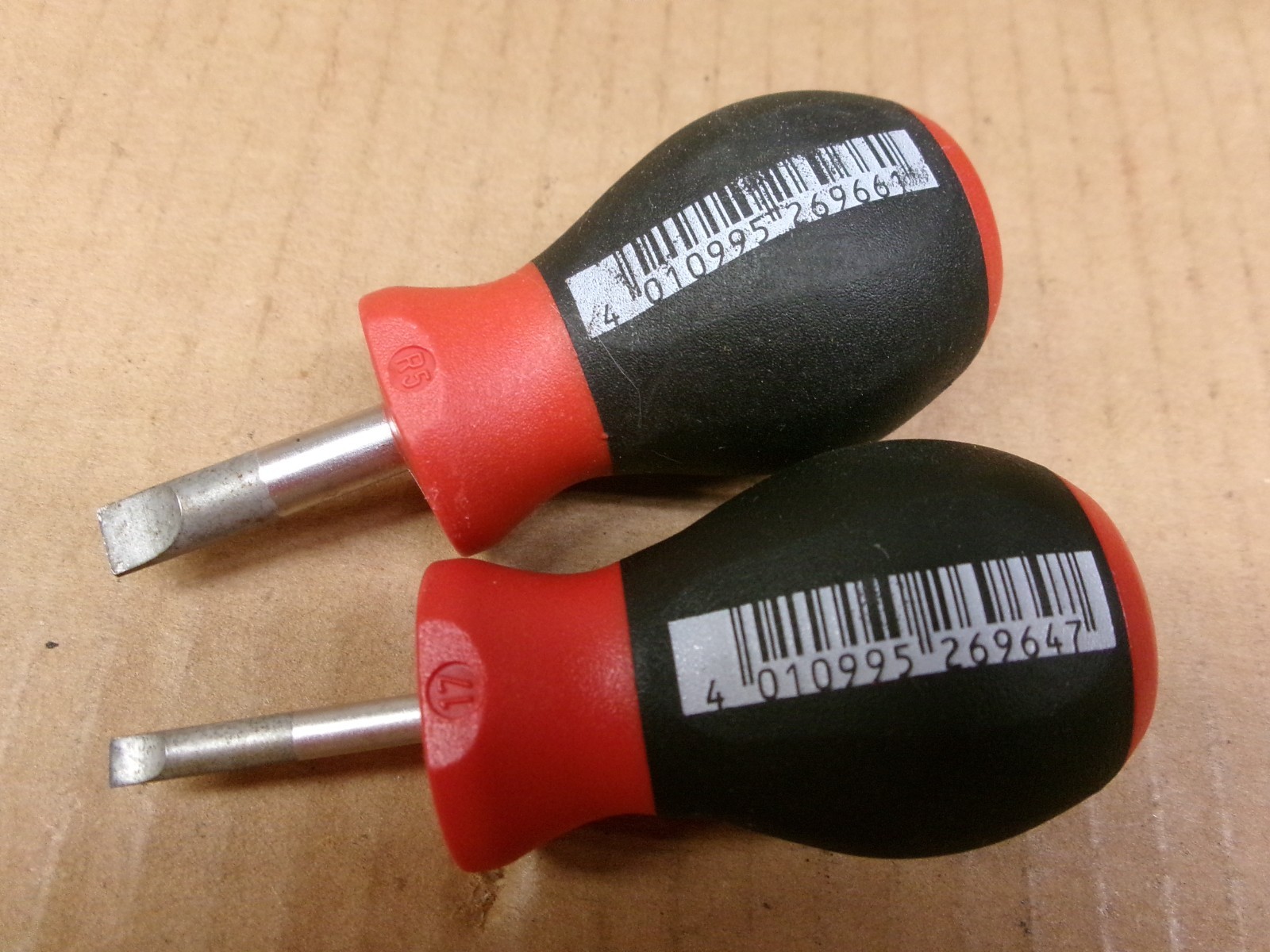 Wiha Germany 2-Piece Stubby Straight Blade Screwdriver Set No 31193