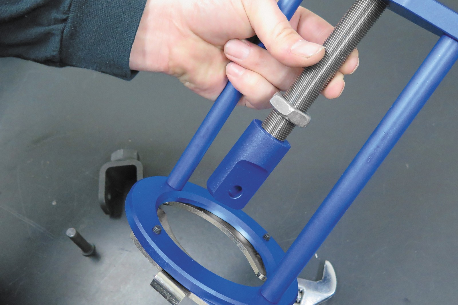 Motion Pro Shock Spring Compressor