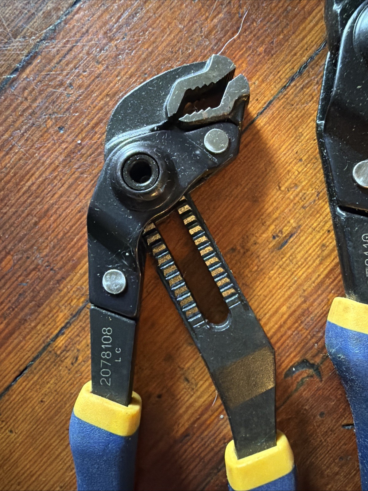 IRWIN Tools VISE-GRIP GrooveLock Pliers Set, 2-pack (8″, 10″), Blue/Yellow