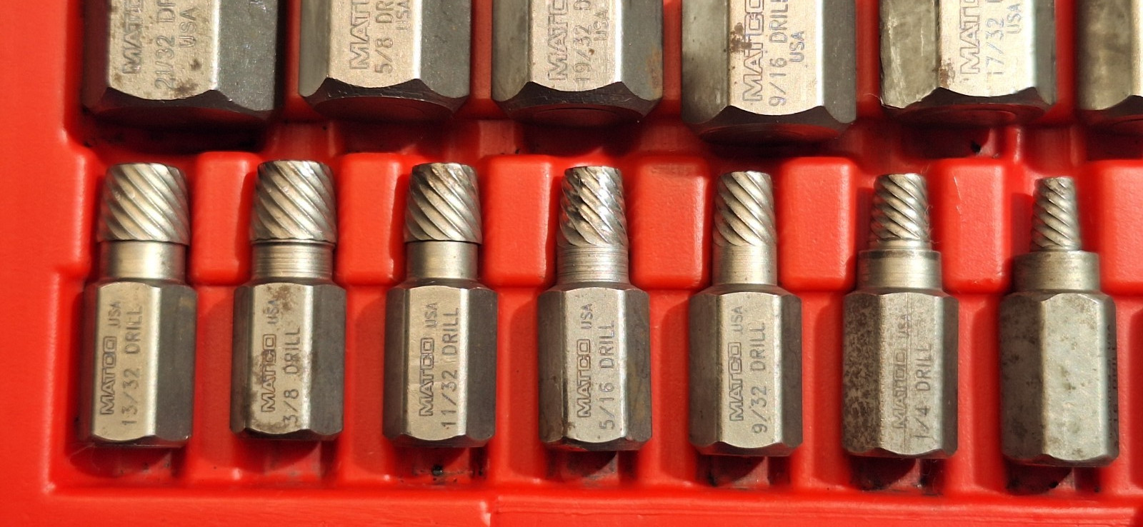 Matco Tools SEXS25 25 piece hexagonal head multi spline screw extractor set
